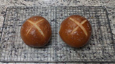 S14E01 - Easy Italian Spiced Bread Bowls