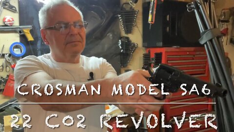 Crosman model SA6 CO2 powered 22 pellet revolver, new gift to me. In original box 📦 real nice!