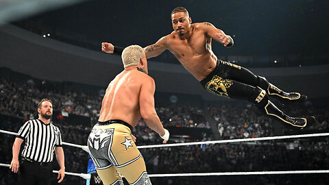 Cody Rhodes vs. Carmelo Hayes: SmackDown Showdown! #shorts