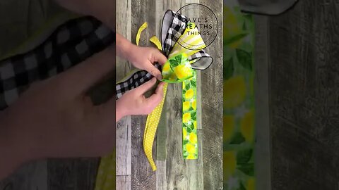 Lemon Swag Door Hanger - Shorts - Wreath DIY - Easy DIY
