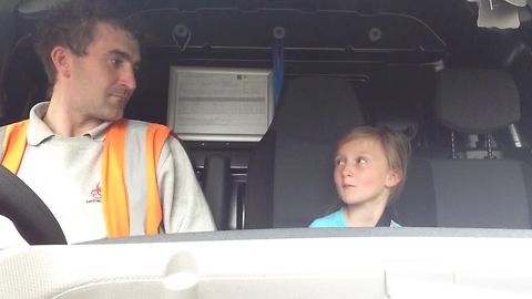 Epic father & daughter dance off in the car - Who's the winner?