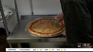 Tampa Bay area pizzeria continues free slices for kids