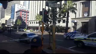 UPDATE 1: Task force members arrive on scene of hostage situation in Cape Town CBD (g7T)