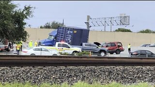 Jackknifed semi causes delays on I-95 SB in Boynton Beach