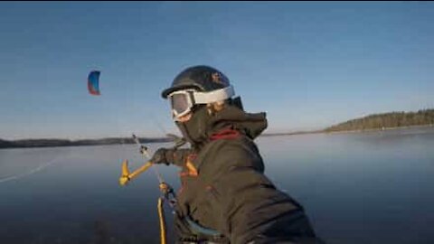 Kitesurf sul ghiaccio? Perché no?