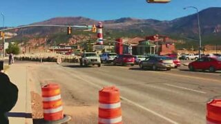 Hundreds of sheep cause huge traffic jam in the USA