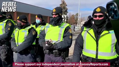 Woman BEGS Police for our FREEDOM - 🇨🇦 Ambassador Bridge 🇨🇦