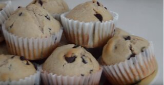 Quick And Easy Chocolate Chip Muffins
