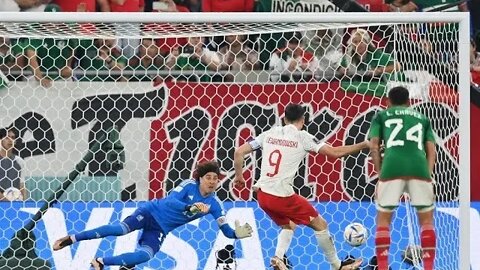 lewandowski missed penalty against mexico. (mexico vs poland worldcup 2022 highlights)