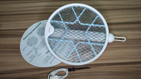 Electric MOSQZAP Bug Zapper Racket