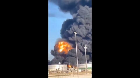 Yemeni Houthis launch strike against an Aramco oil company facility #Shorts