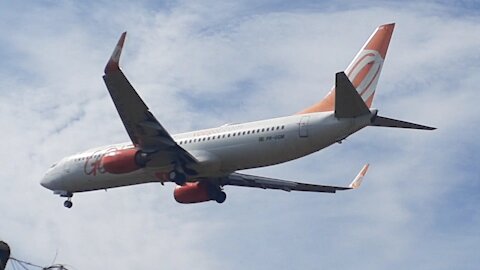 Boeing 737-800 PR-GGM na aproximação final antes de pousar em Manaus vindo de Fortaleza