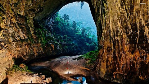 World’s Largest Cave Discovered in Vietnam Takes A Week To Walk Through