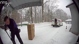 Compassionate FedEx employee shovels steps while homeowner is away