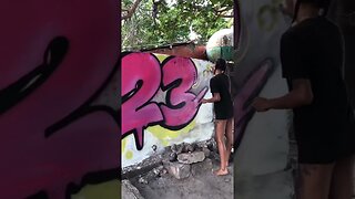 GIRL DOES AWESOME GRAFFITI PIECE ‎️‍🔥#graffiti #graffitiart #shorts