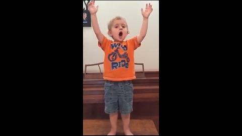 Passionate Toddler Dramatically Sings 'Les Miserables' Epilogue