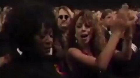 RARE (1993) Mariah Carey at AMA's applauds Patti Labelle winning against her