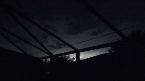 Hundreds of lightning strikes illuminate Florida sky in seconds