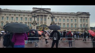 🔴 THE QUEEN IS DEAD: BREAKING WORLD NEWS: LIVE FROM BUCKINGHAM PALACE