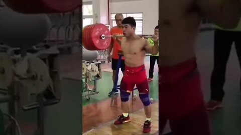 Tian Tao easy 300kg back squat for reps