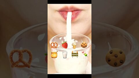 🥛🫦 ASMR EMOJI #drinkingchallenge #drinksound #drinkingmilk #drinkingmukbang #makansesuaiemoji