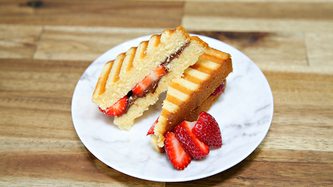 Nutella cake sandwich