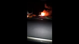 SOUTH AFRICA - KwaZulu-Natal - Tankers burn in Mooi River (Video) (c2m)
