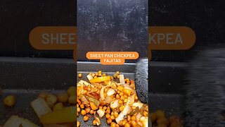 sheet pan chickpea fajitas