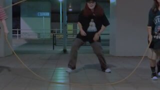 Woman pulls off totally epic Double Dutch dance routine