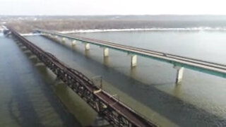 Acoustic Deterrent System for Asian carp installed at Mississippi River Lock and Dam 19 B-Roll