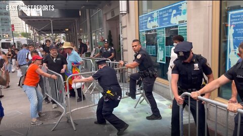 "Stop killing the fucking kids!" Protest at NYC vaccine center for children - 7/6/2022