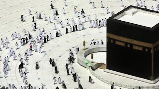 Muslims Open Ramadan With COVID Protocols