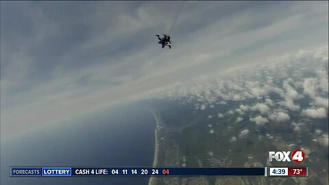 Couple has skydiving gender reveal