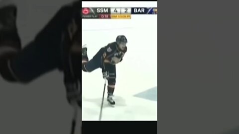 More hockey funny’s halverson puts it in his own net 🤣 #hockey #goalie #fail