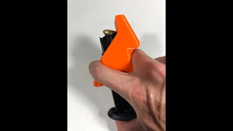 Beretta APX Speedloader - 17 round 9mm mag loading - 1st method