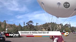 Thousands show up for Holiday Bowl at SDCCU stadium