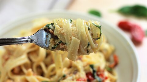 Fettuccine with Bacon and Tomatoes