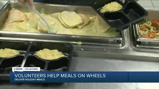 Volunteers help Meals on Wheels deliver hot holiday meals