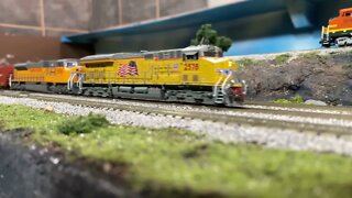 N Scale UP train passing by