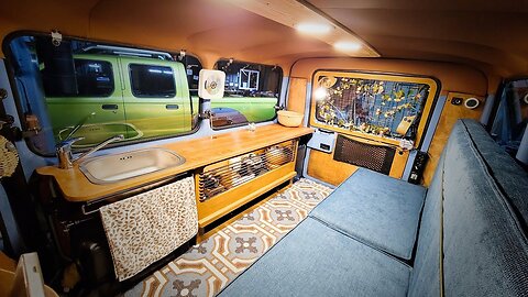 BEAUTIFUL CAMPER VAN Built By A Lonely Loony Guy