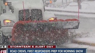 Indianapolis road crews prepare for morning snow fall