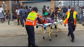 SOUTH AFRICA - Johannesburg - Metrorail train accident (Video) (gge)