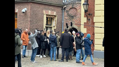 Huig Plug LIVE#2: Het Binnenhof: Corona is al opgelost voordat Rutte III valt!