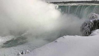Frozen Niagara Falls leave visitors stunned by majestic views