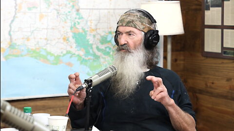 The Phil Robertson Message They Want to Cancel, Jase's Crowd & This Thing Can't Be Stopped | Ep 216