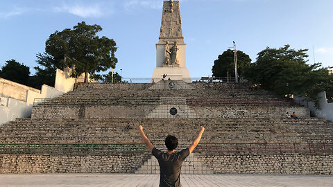 005-Subo los escalones del parque Morelos Bicentenario