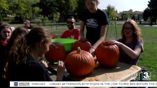 Locals enjoy warm, fall weather