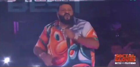 Crowd at the boxing event was NOT entertained during DJ Khaled performance