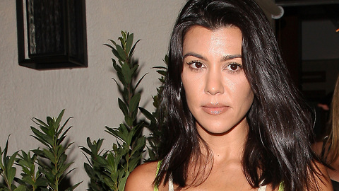 Kourtney Kardashian PREGNANT With Scott Disick’s CHILD?!