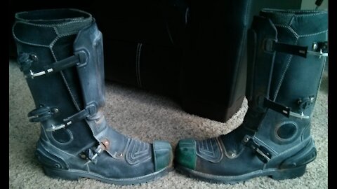 Dredd boots - adding armor